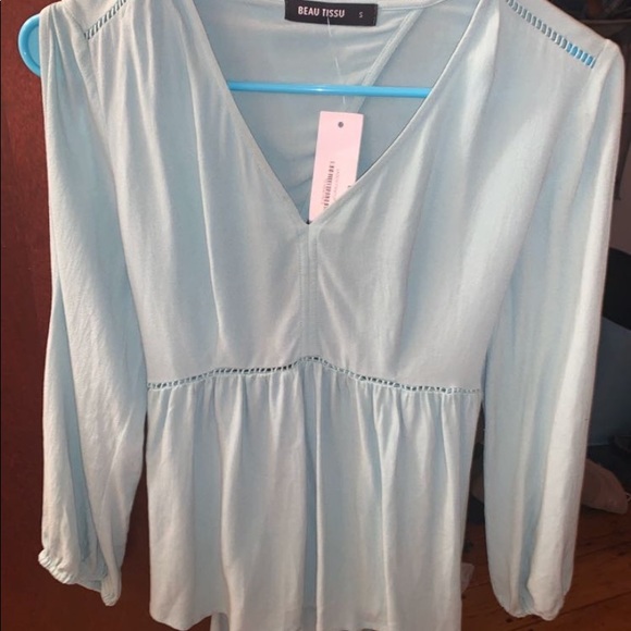 Blouse with cutout back - New with Tags - Picture 1 of 5
